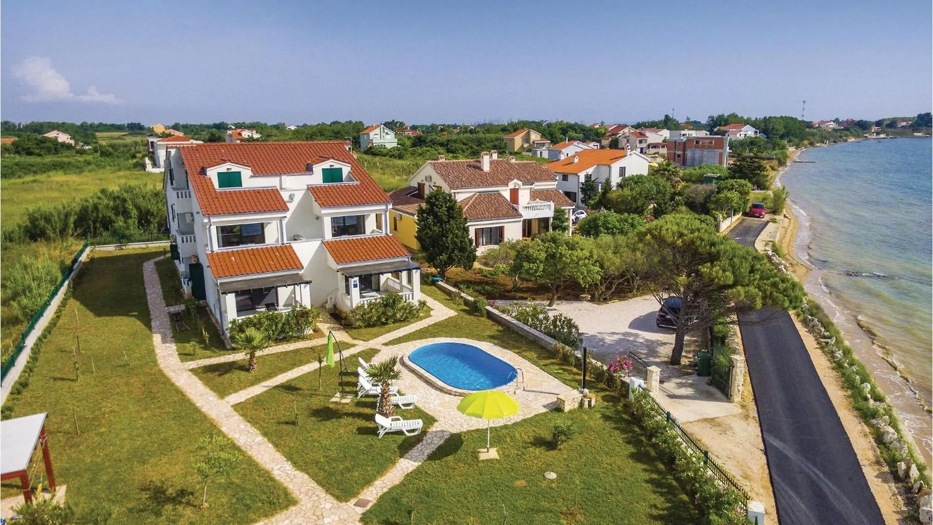 Cozy Apartment In Privlaka With House Sea View