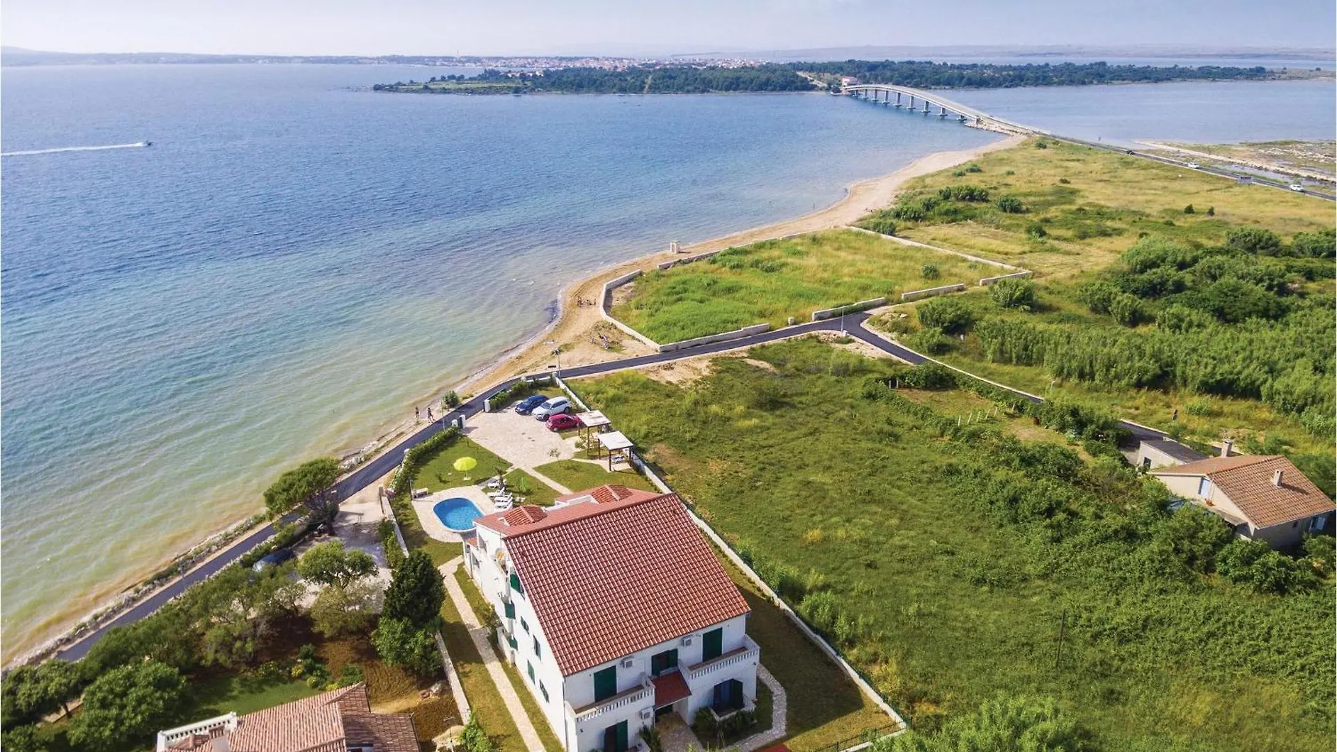 Cozy Apartment In Privlaka With House Sea View