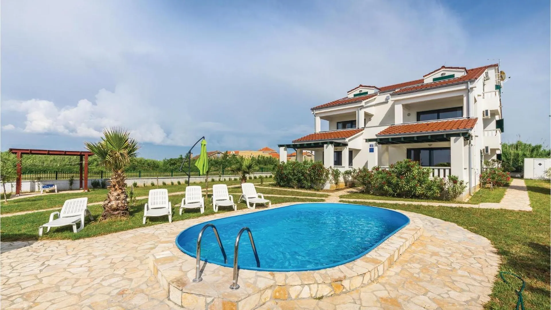 Cozy Apartment In Privlaka With House Sea View Croatia