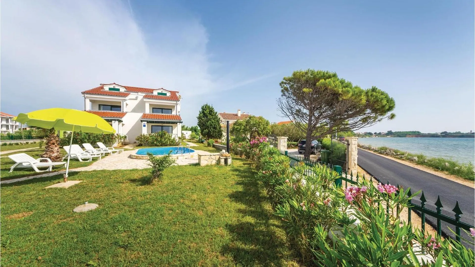 Cozy Apartment In Privlaka With House Sea View  Privlaka (Zadar)